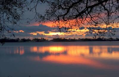 22 acres gorgeous cottage resort with 2 km of shoreline and best sunsets