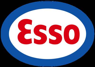 Esso With Pizza & Countystyle with 2 Acres of Land 90 minutes from GTA