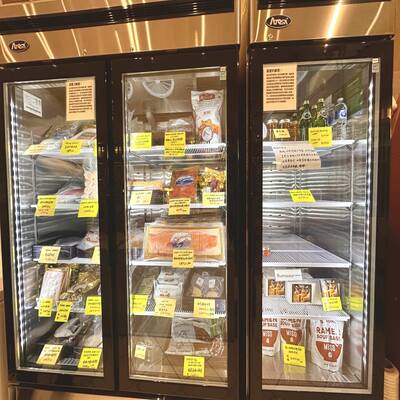 Food Court in the vibrant Imperial Centre in central(1075-4540 No.3 road)
