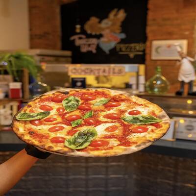 Traditional Italian Pizzeria Tuscan Wolf Restaurant Mississauga