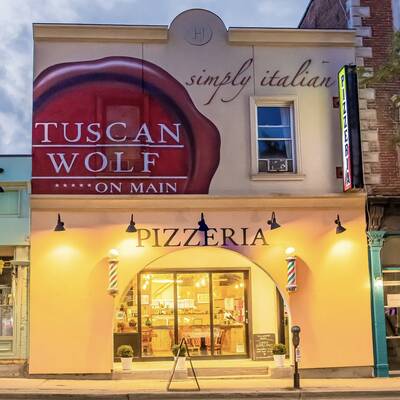 Tuscan Wolf Pizzeria Restaurant in Hamilton, Ontario