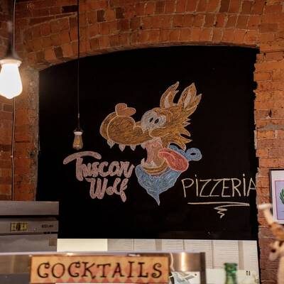 Traditional Italian Pizzeria Restaurant in Oakville - Tuscan Wolf Pizzeria
