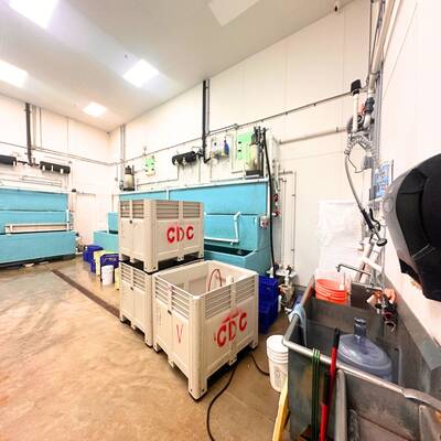 Richmond Warehouse for Sale! （8-12800 BATHGATE WAY）