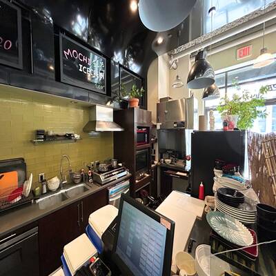 New Westminster Sushi Restaurant For Sale（41 6th Street）