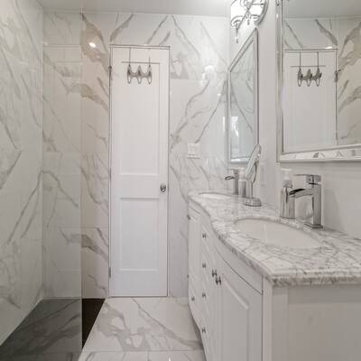 6-PLEX FOR SALE S/E OAKVILLE, RIVER/RAVINE LOT, BY GO STATION