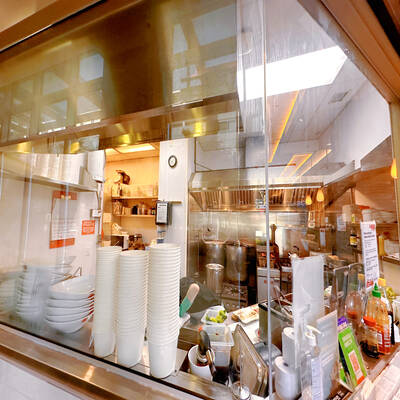 UBC CAMPUS RESTAURANT（102 3313 Shrum Lane ）