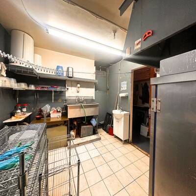 New Westminster Dessert Shop Assets For Sale（806 Twentieth St）