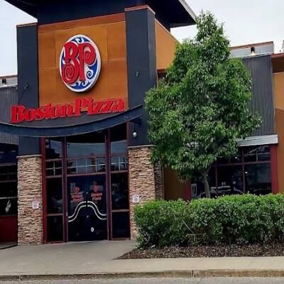 Cambridge North - Boston Pizza   Just reduced from 1.1M to $895K