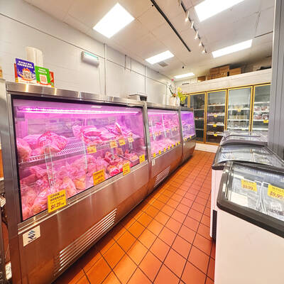 Richmond 1,100 sq. ft. Butcher, BBQ & Grocery Store（Confidential）