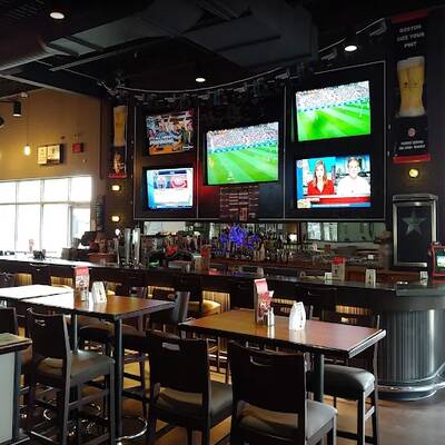 Boston Pizza South Burlington - New Listing