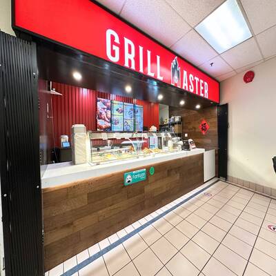 Turn-Key Asian Restaurant at Prime UBC Location（B10 5728 UNIVERSITY BOULEVARD）