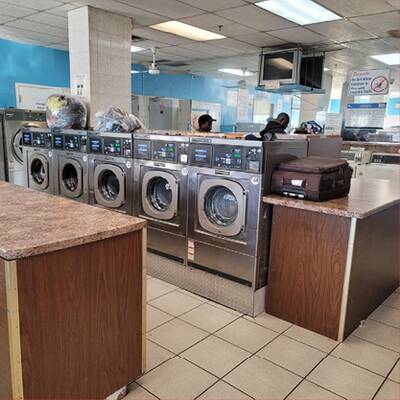 UNATTATTENDED COIN LAUNDRIMAT OPEN 24 / 7 - NORTH YORK