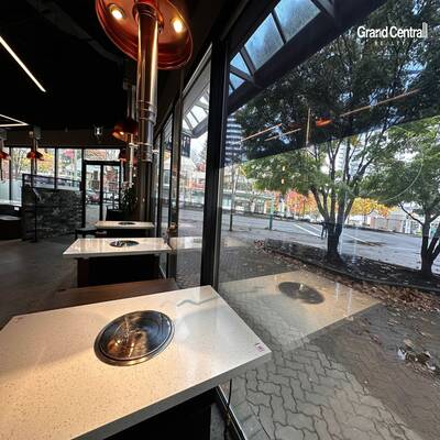 High-visibility Korean BBQ Restaurant（6 - 4300 Kingsway）