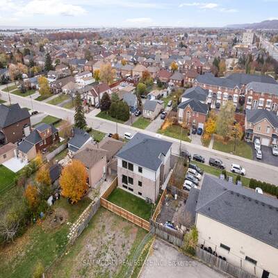 BEAUTIFUL BRAND-NEW CUSTOM BUILT 3130sf LUXURY HOME Hamilton