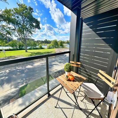 Waterfront Freehold Luxury Towns