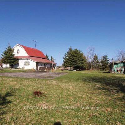 Farm Land with House For Sale in Grey Highlands