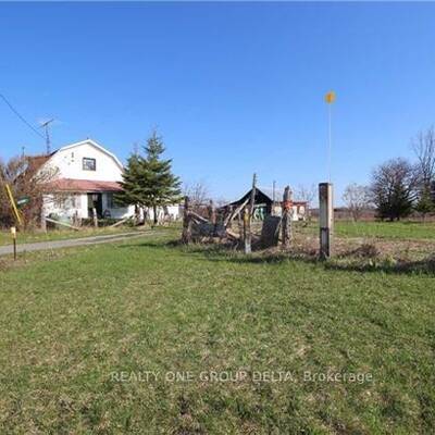 Farm Land with House For Sale in Grey Highlands