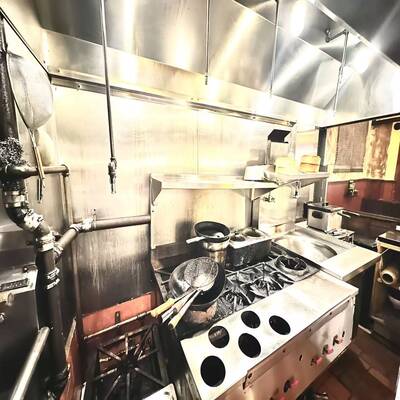 Well-established Chinese Noodle Restaurant For Sale（1074 DENMAN STREET）