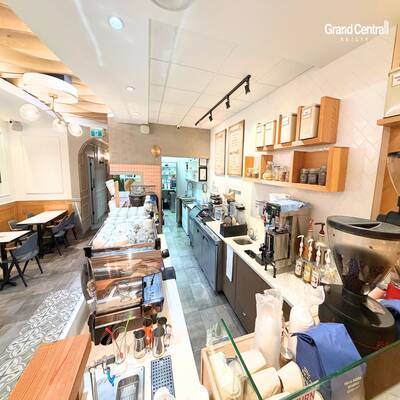 Coquitlam Well-known Bakery Cafe For Sale（420 329 North Rd）