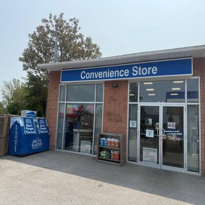 Mobil + Convenience Store Niagara Falls