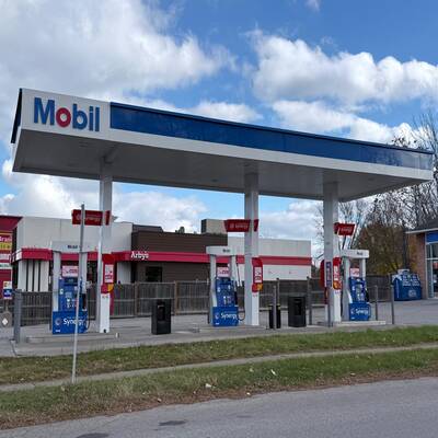 Mobil + Convenience Store Niagara Falls