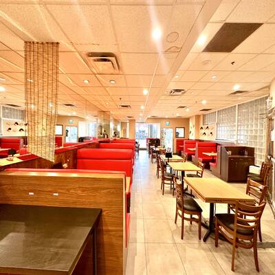 Well-established Restaurant Business in Prime Richmond Location（180 - 8111 Anderson Rd.）