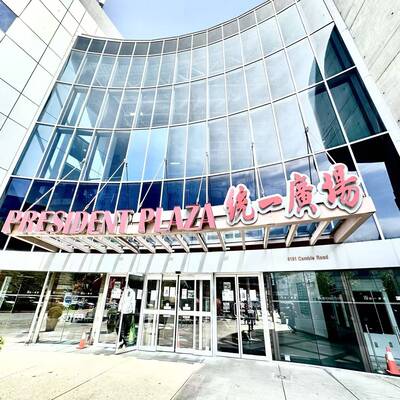 24 hour kitchen access food court  (1190-8181 Cambie Rd)