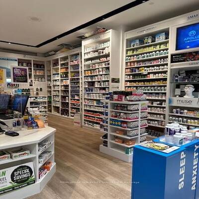 Nutrition Center - EATON CENTRE MALL TORONTO