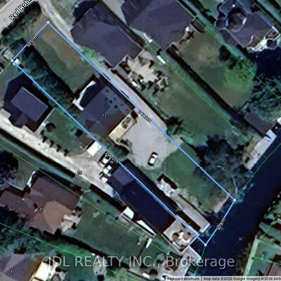 AirBNB Waterfront House with In-Law Suite For Sale in Georgina