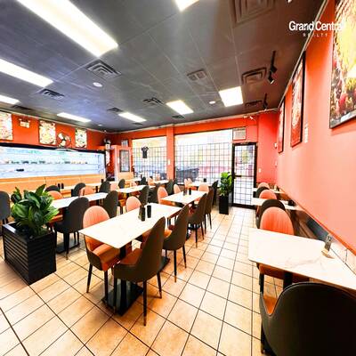 Profitable Restaurant in Surrey Central Area For Sale（9-10302 CITY PKWY.）