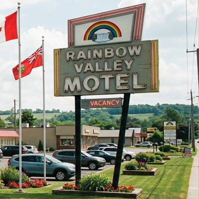 Established Motel for Sale in Niagara Falls - Great Opportunity