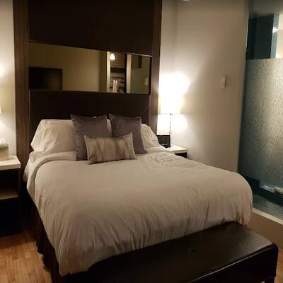 Restaurant, Bar, Boutique Hotel - East Coast Maritimes - 7.5% Cap Rate!