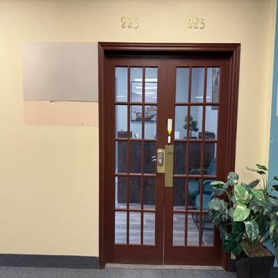 Commercial (7 rooms) Office for Sale Mississauga