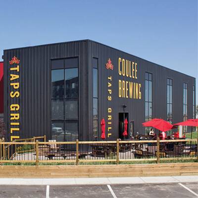 31,000 s.f Building 200 km from Toronto 7.5% cap rate - 3.8 mil