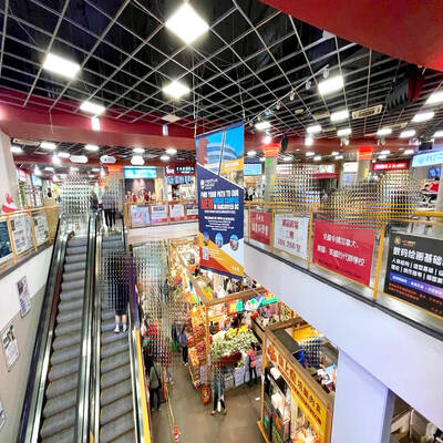 Turn-key food business in Crystal Mall（2138 4500 KINGSWAY）