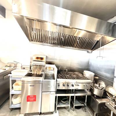 Well-established Korean restaurant（401 15940 FRASER WAY）