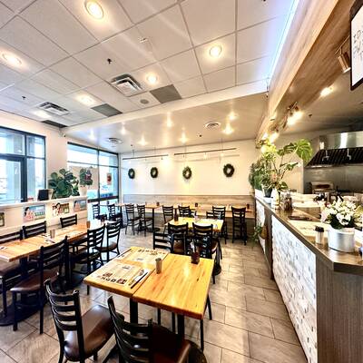 Well-established Korean restaurant（401 15940 FRASER WAY）
