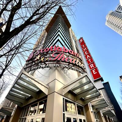 Downtown Pub & Restaurant Business for Sale（990 SMITHE STREET）